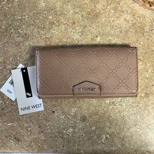 9 West Wallet